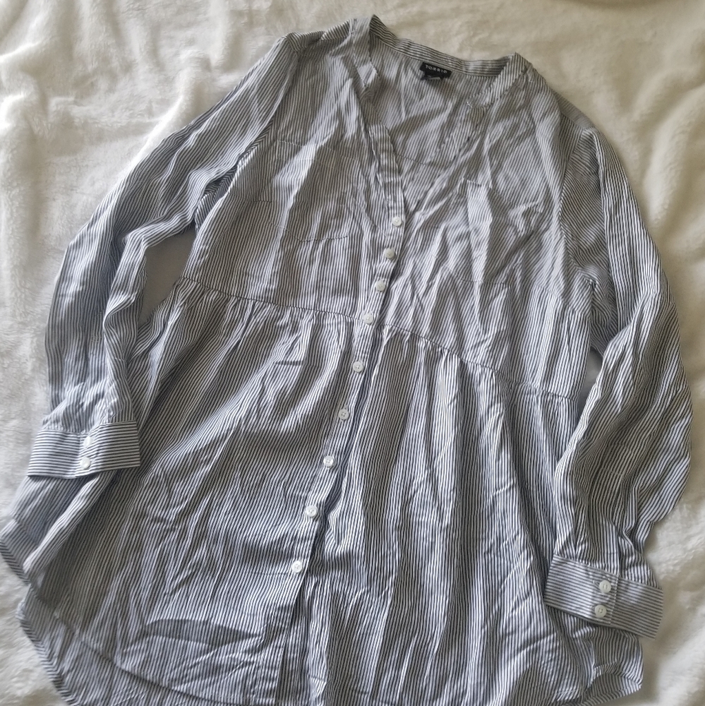 Torrid button up shirt